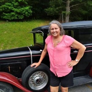 Meet your Posher, Carolyn